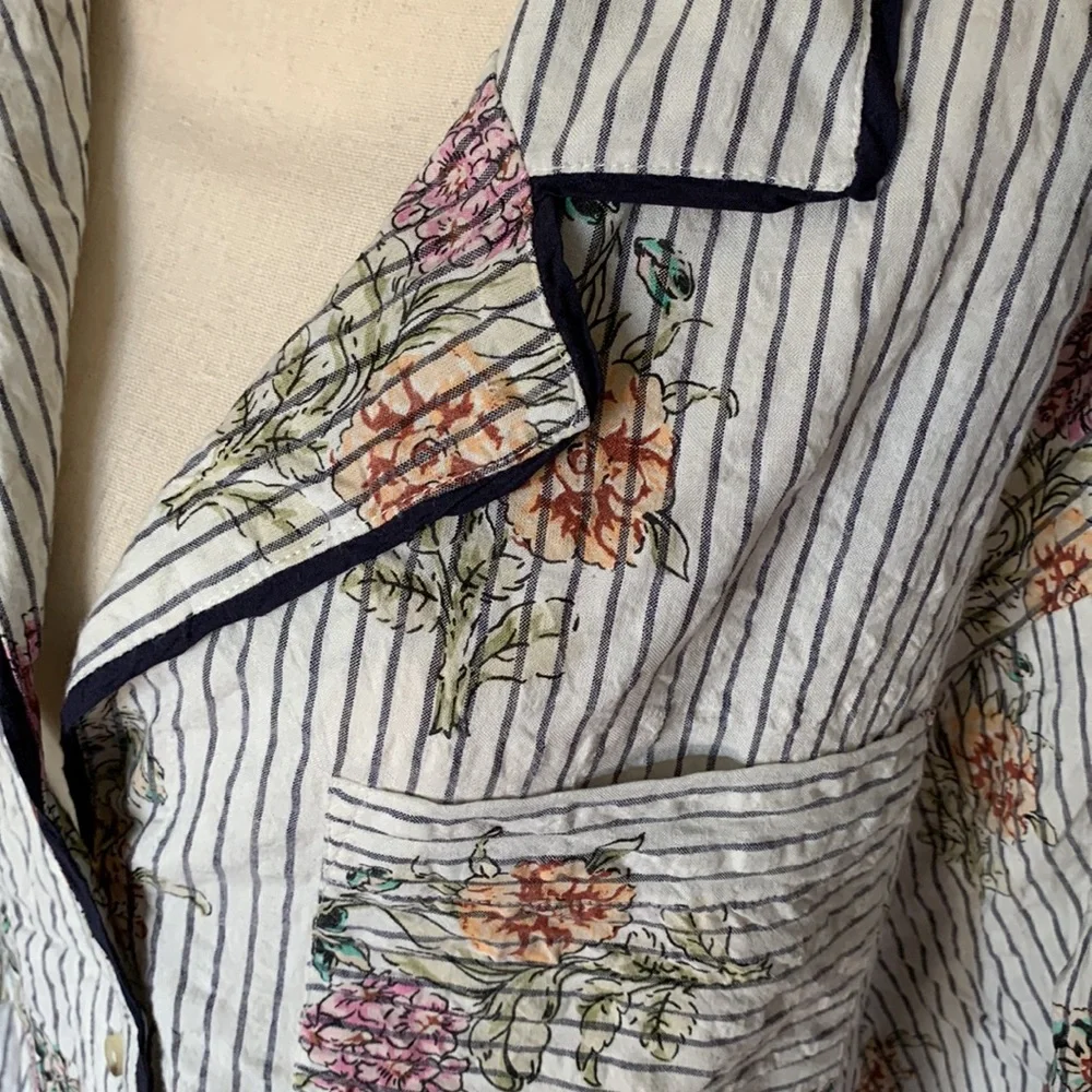 🌼ANTHROPOLOGIE PAJAMA TOP🌼 - Picture 2 of 5